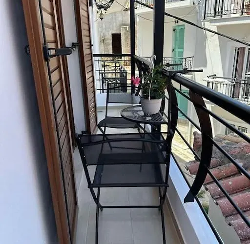 Panos House Apartment